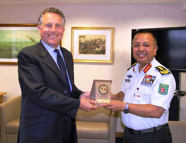 बेलायती सेनाध्यक्ष स्वदेश फिर्ता, भारतिय सेना प्रमुख नेपाल भ्रमणमा