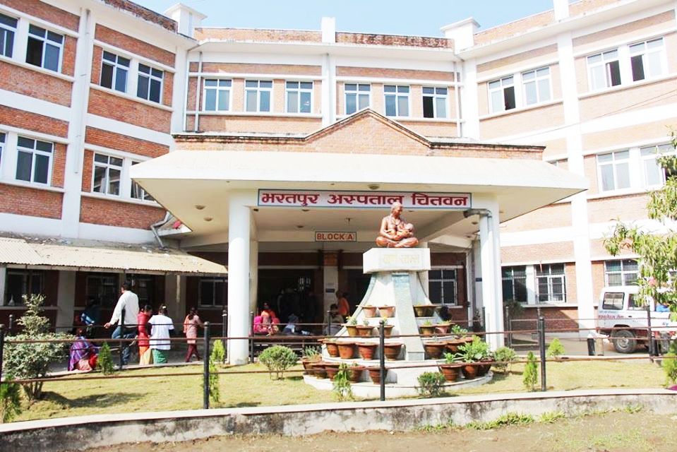 फेरी पनि अस्पताल चहार्दा-चहार्दै भरतपुरमा ३ जना कोरोना सङ्क्रमितको मृत्यु