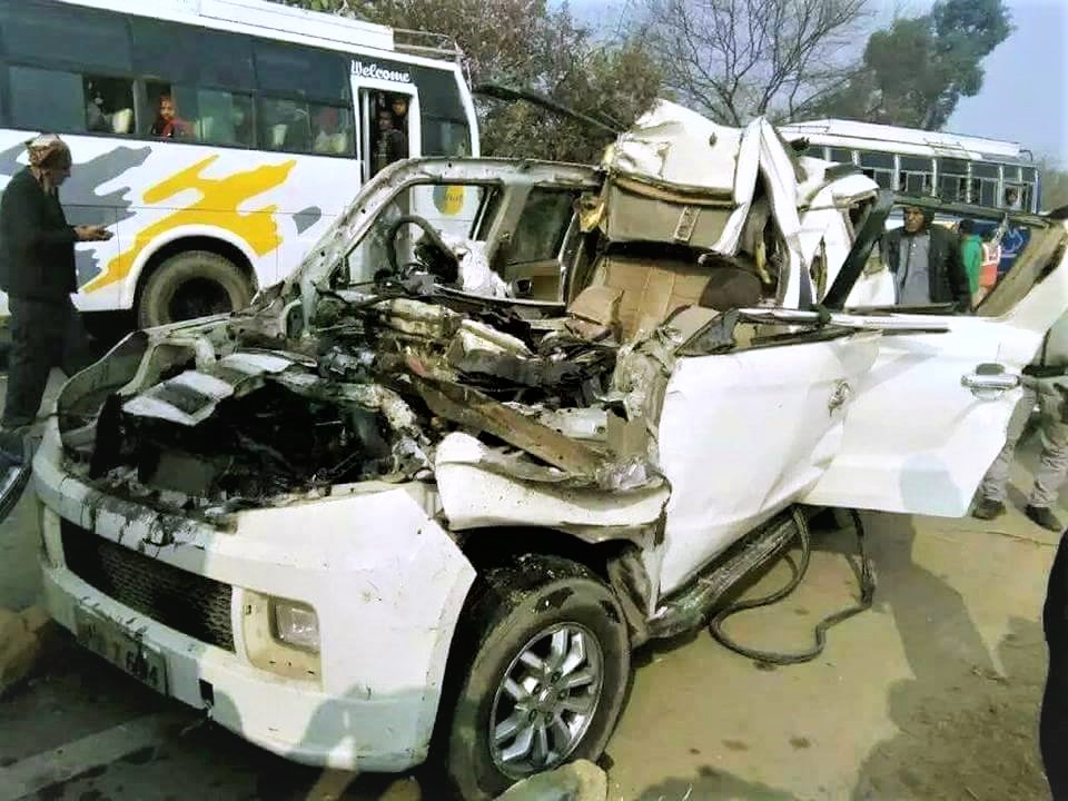 भारतको रिसियामा ट्रकसंग ठोक्किएर जिप दुर्घटना: नेपालगञ्ज निवासी,पूर्व प्रनानि र ड्राइभिंग सेन्टरका मुनब्बरको मूत्यु, ३ जना घाईते