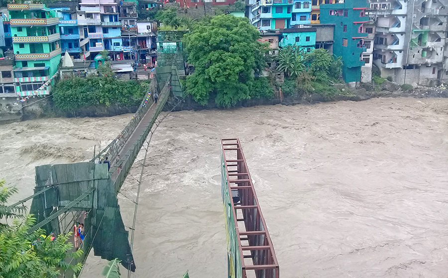 नेपाल–भारत जोड्ने झोलुङ्गे पुल चार दिनका लागि बन्द